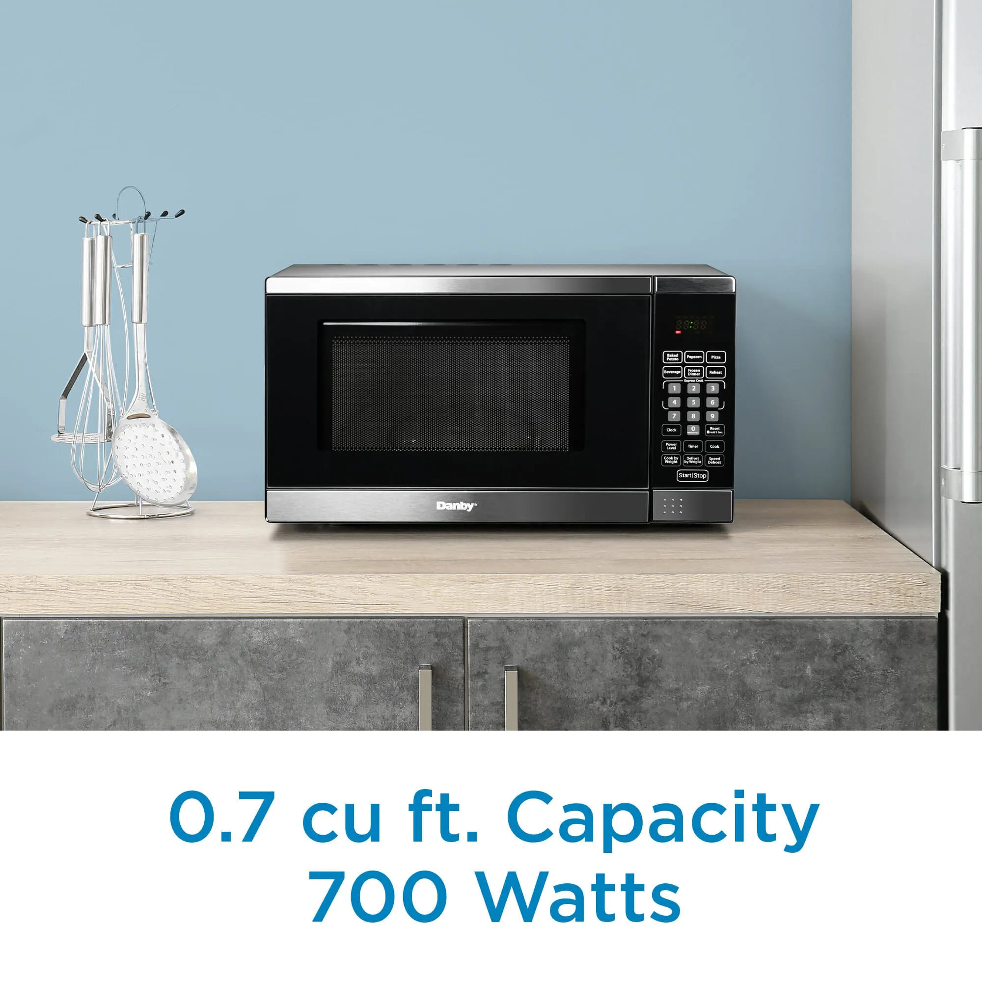 Danby DDMW007501G1 Designer 0.7 cu. ft. Space Saving Under the Cupboard Microwave
